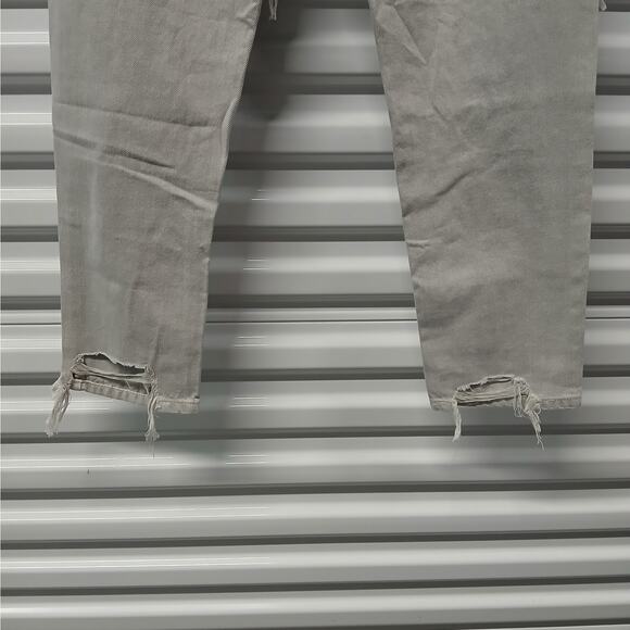 American Eagle Mom Jeans Size 6 Gray Destroyed Deconstructed Denim High Rise - Picture 8 of 11